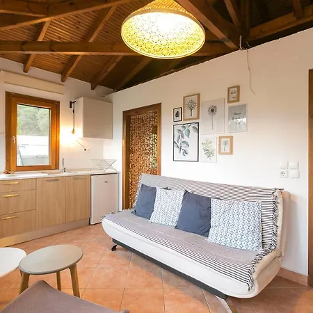 Semesterbostad #flh - Barefoot Beachfront Bungalows *