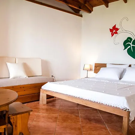 #flh - Barefoot Beachfront Bungalows Semesterbostad *